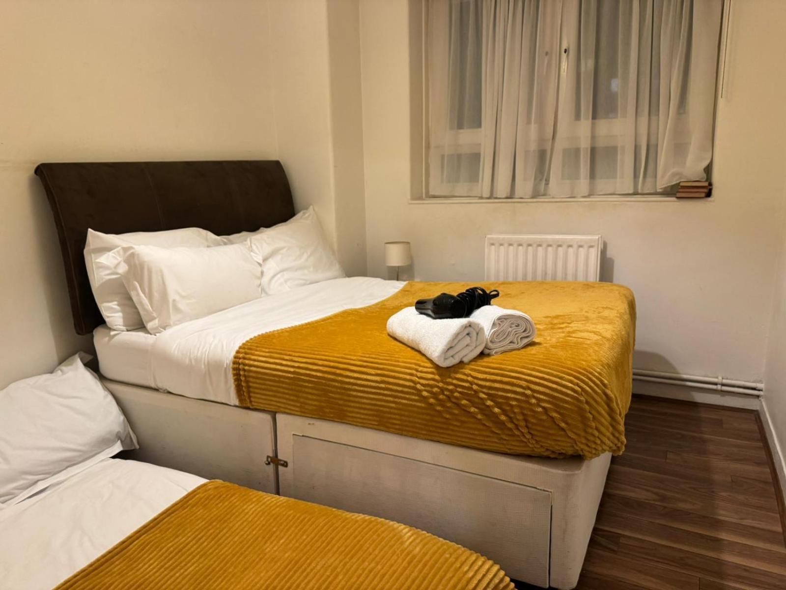 Budget Camden In Guest house *